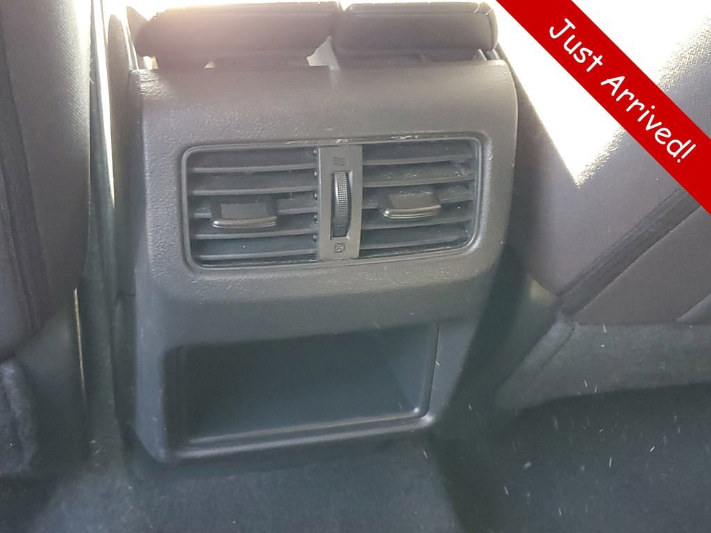 Used 2023 Nissan Rogue S FWD image 10