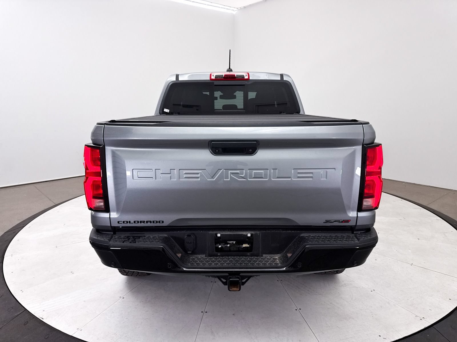Used 2024 Chevrolet Colorado ZR2 w/ ZR2 Convenience Package III AWD/4WD image 18