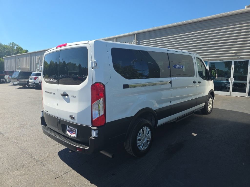 Used 2023 Ford Transit 350 XLT RWD image 5
