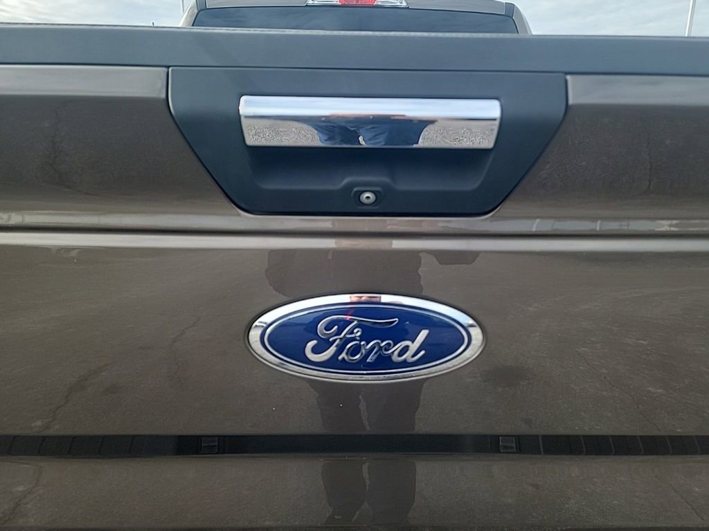 Used 2017 Ford F150 XLT w/ Equipment Group 302A Luxury image 5