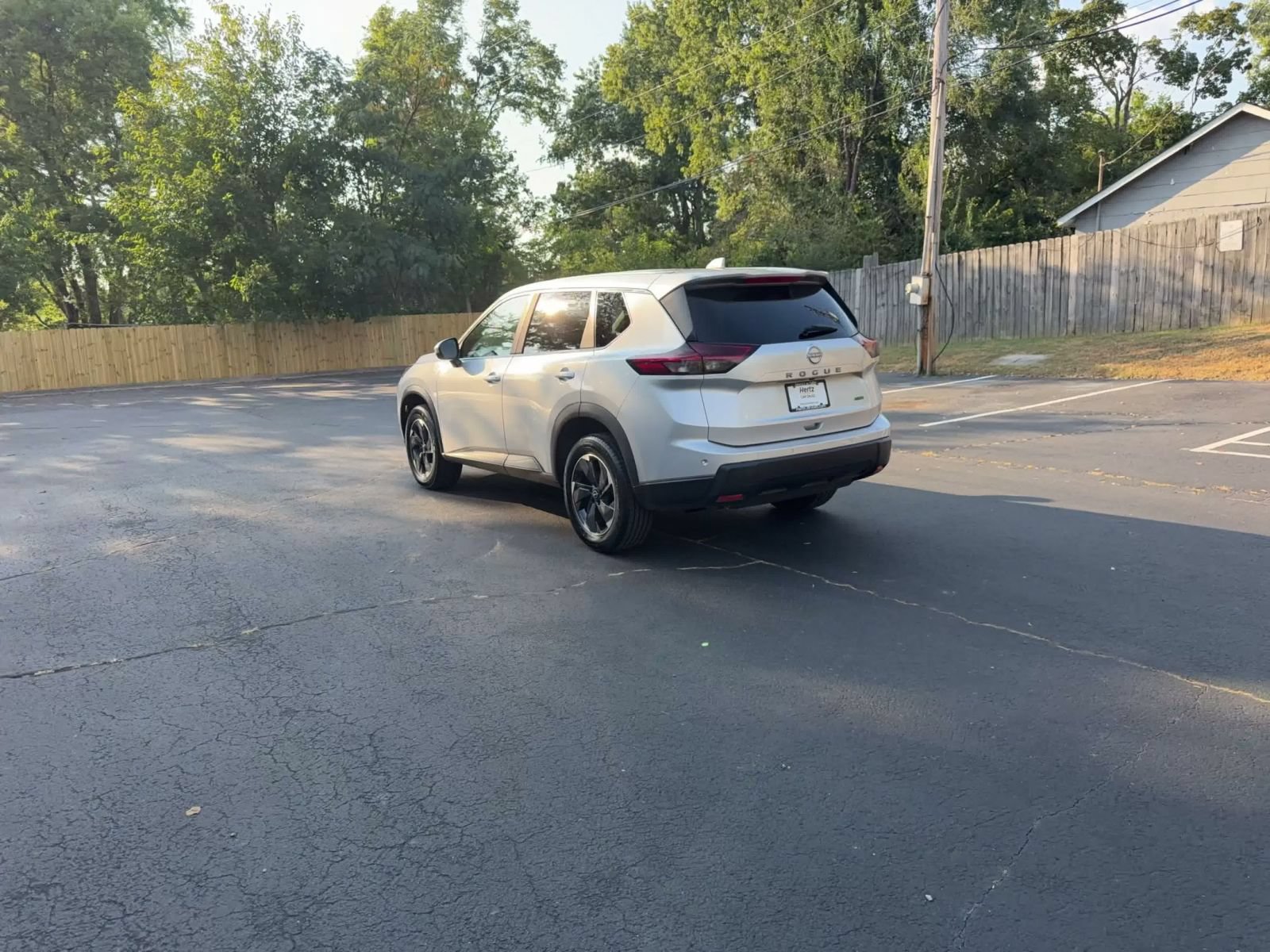 Used 2025 Nissan Rogue SV AWD/4WD image 10