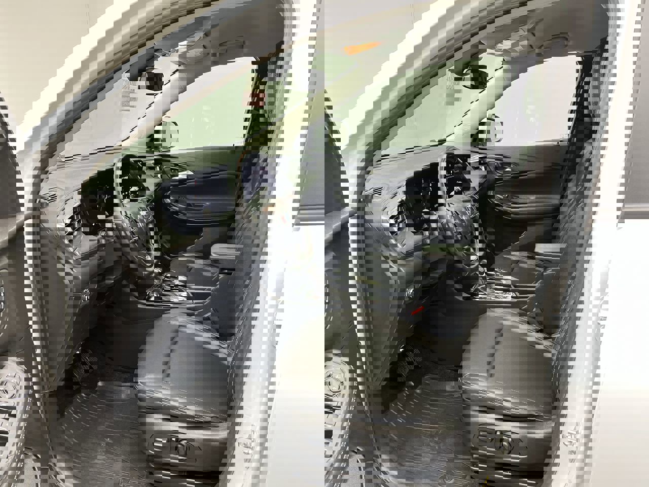 Certified 2024 Buick Encore GX Sport Touring w/ Comfort Package AWD/4WD image 3