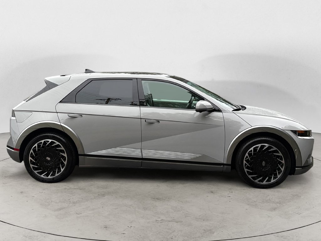 Used 2024 Hyundai Ioniq 5 Limited AWD/4WD image 4