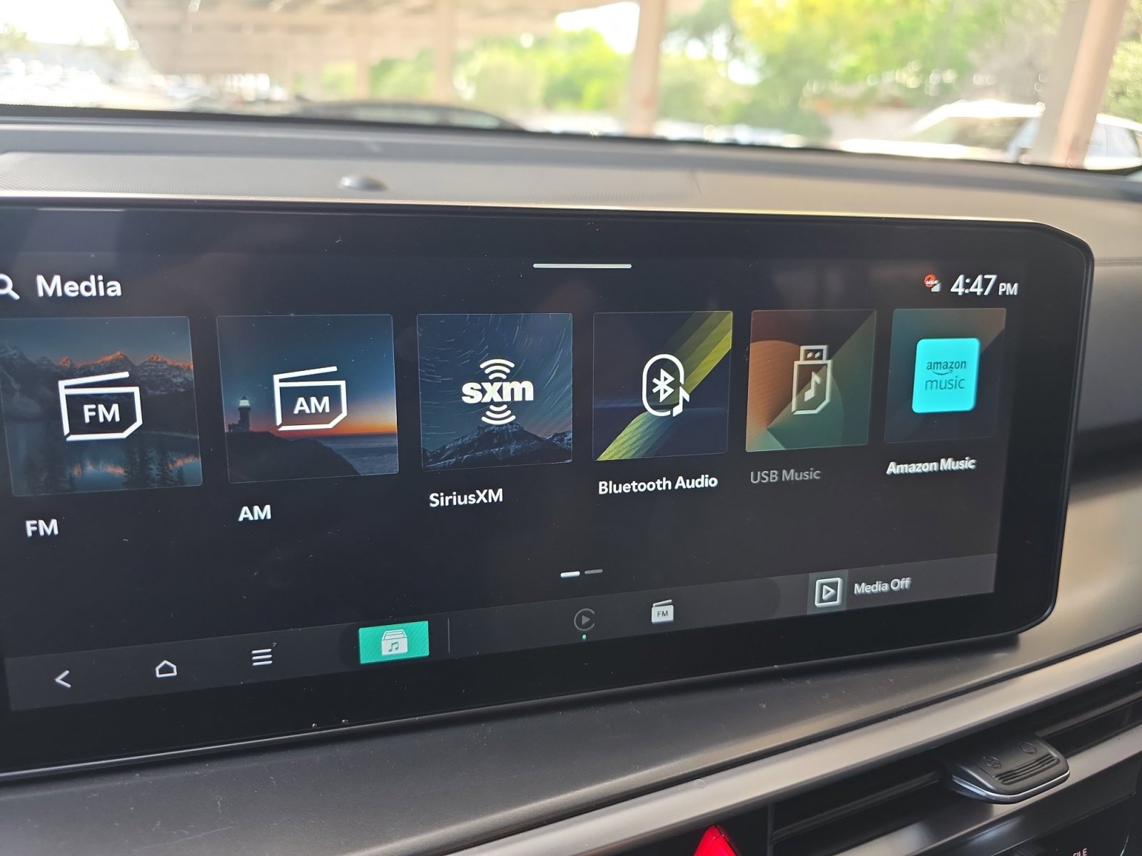 Certified 2024 Kia Sorento S w/ Panoramic Sunroof Package image 14