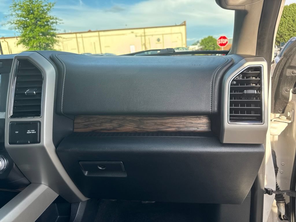 Used 2018 Ford F150 Lariat w/ Equipment Group 502A Luxury AWD/4WD image 16