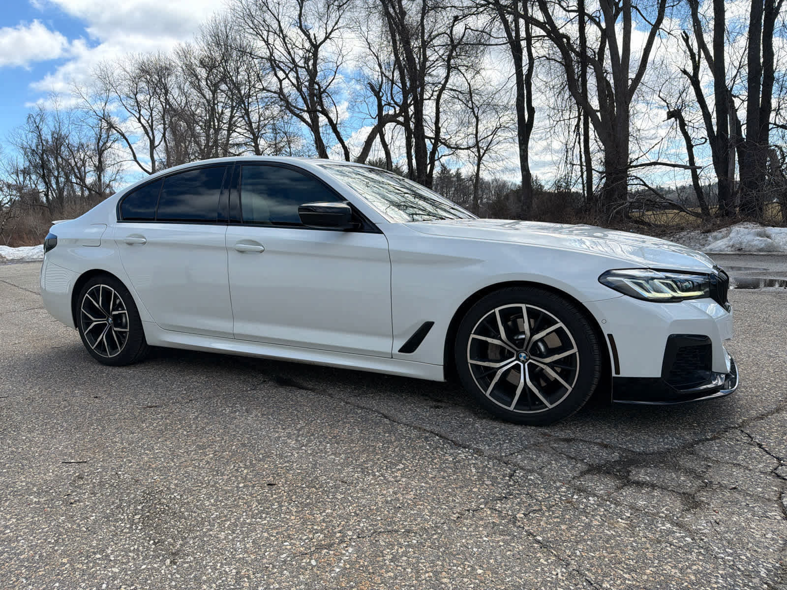 Used 2021 BMW 530i xDrive w/ M Sport Package image 7