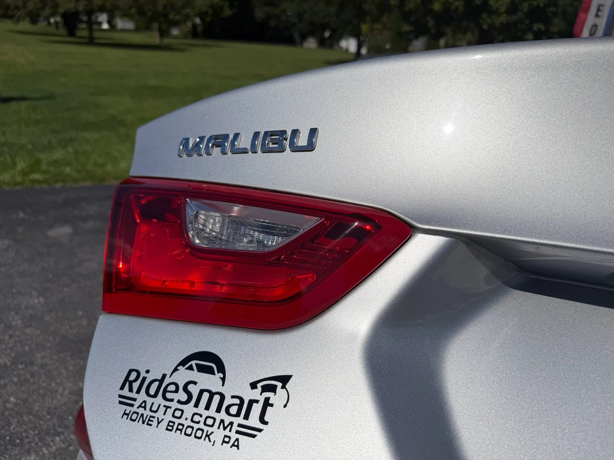 Used 2018 Chevrolet Malibu LT FWD image 28