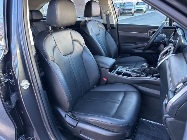 Used 2023 Kia Sorento S w/ Panoramic Sunroof Package image 37