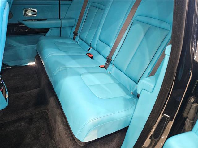 Used 2024 Rolls-Royce Cullinan image 17