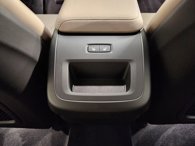 New 2026 Volvo XC60 B5 Plus w/ Protection Package Premier image 31