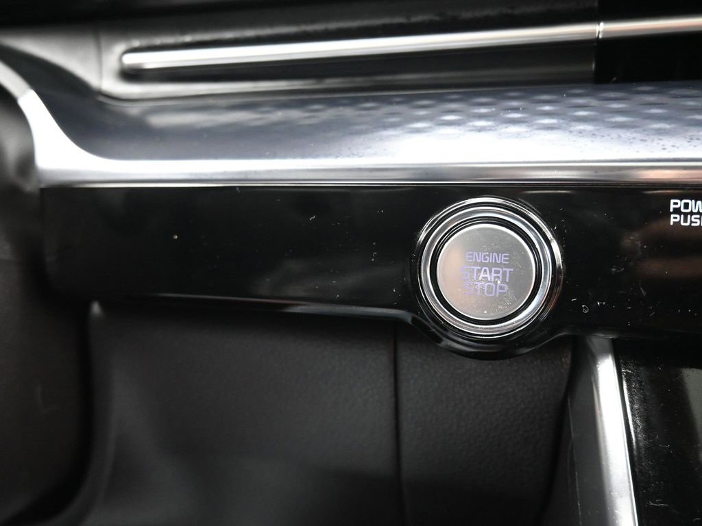 Used 2024 Kia Carnival SX Prestige image 29