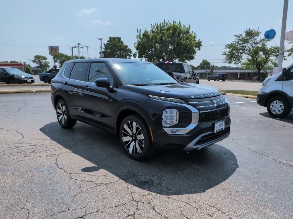 New 2026 Mitsubishi Outlander SE AWD/4WD image 2