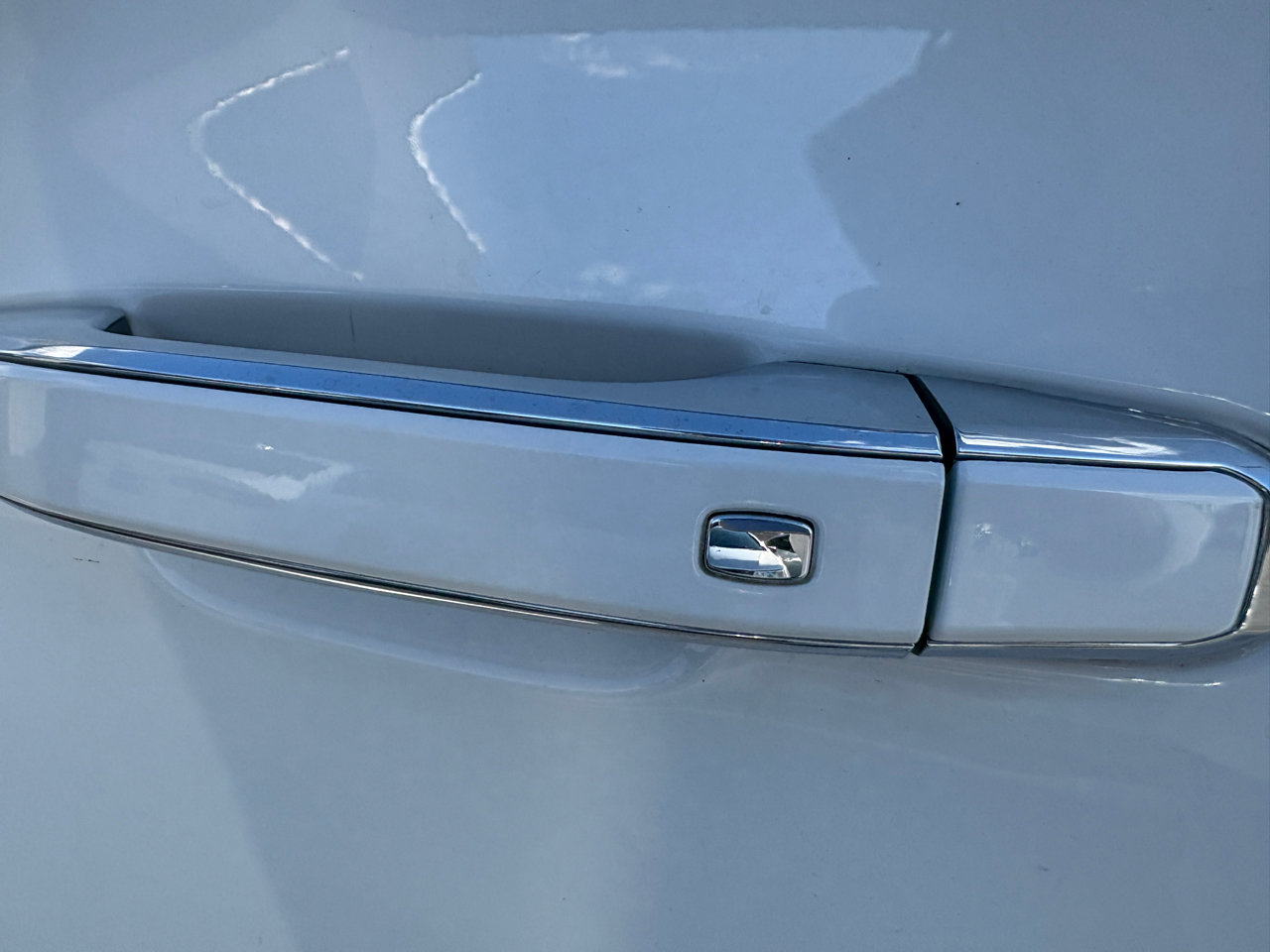 Used 2016 Chevrolet Suburban LTZ image 13