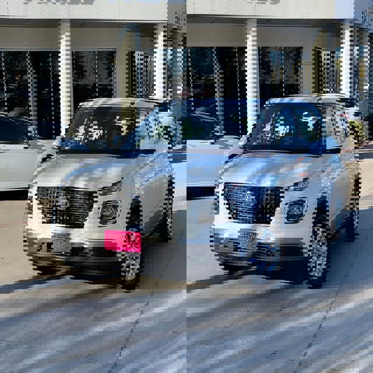 Used 2025 Hyundai Venue SE image 9