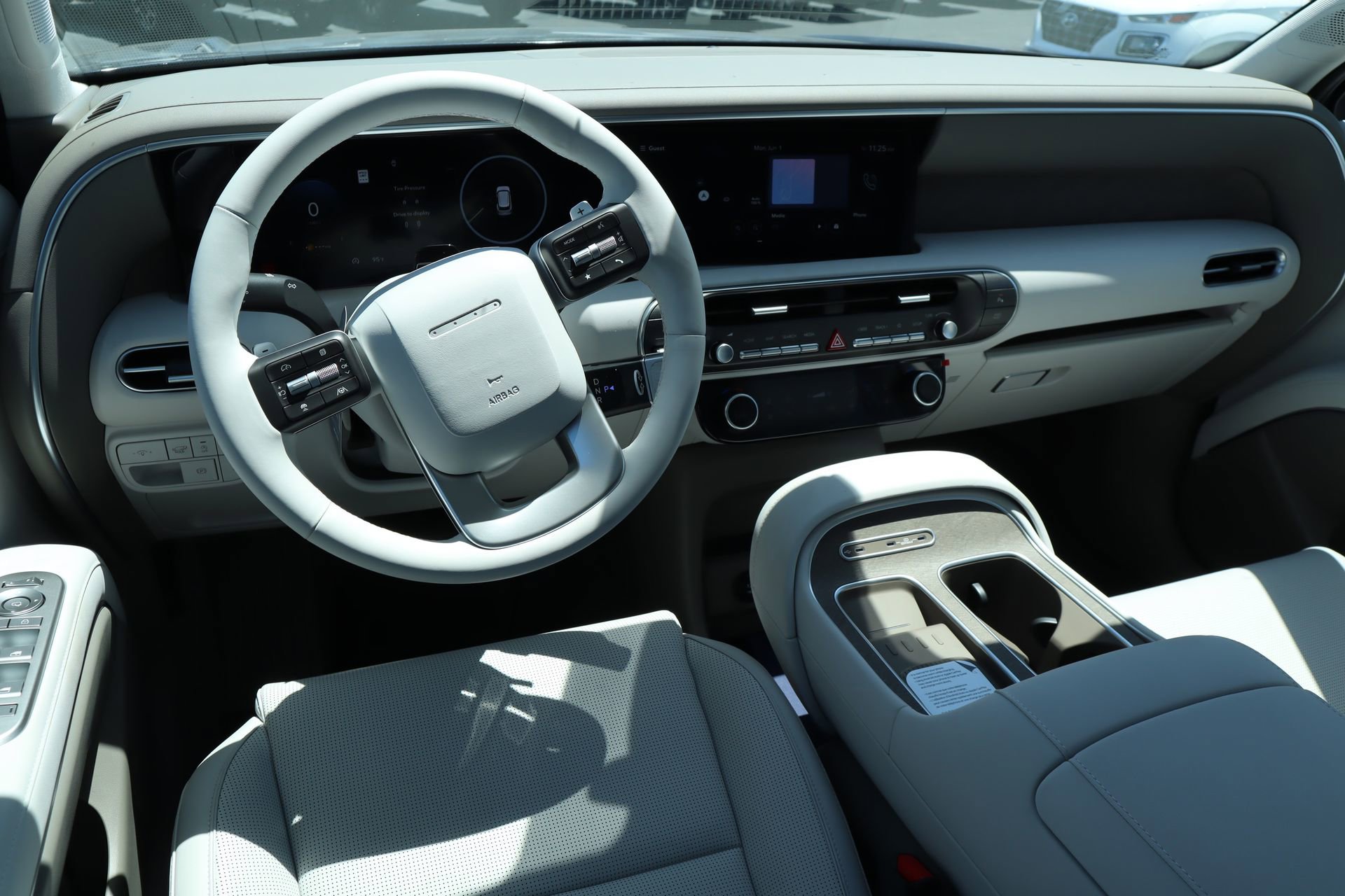 New 2026 Hyundai Palisade SEL FWD image 2