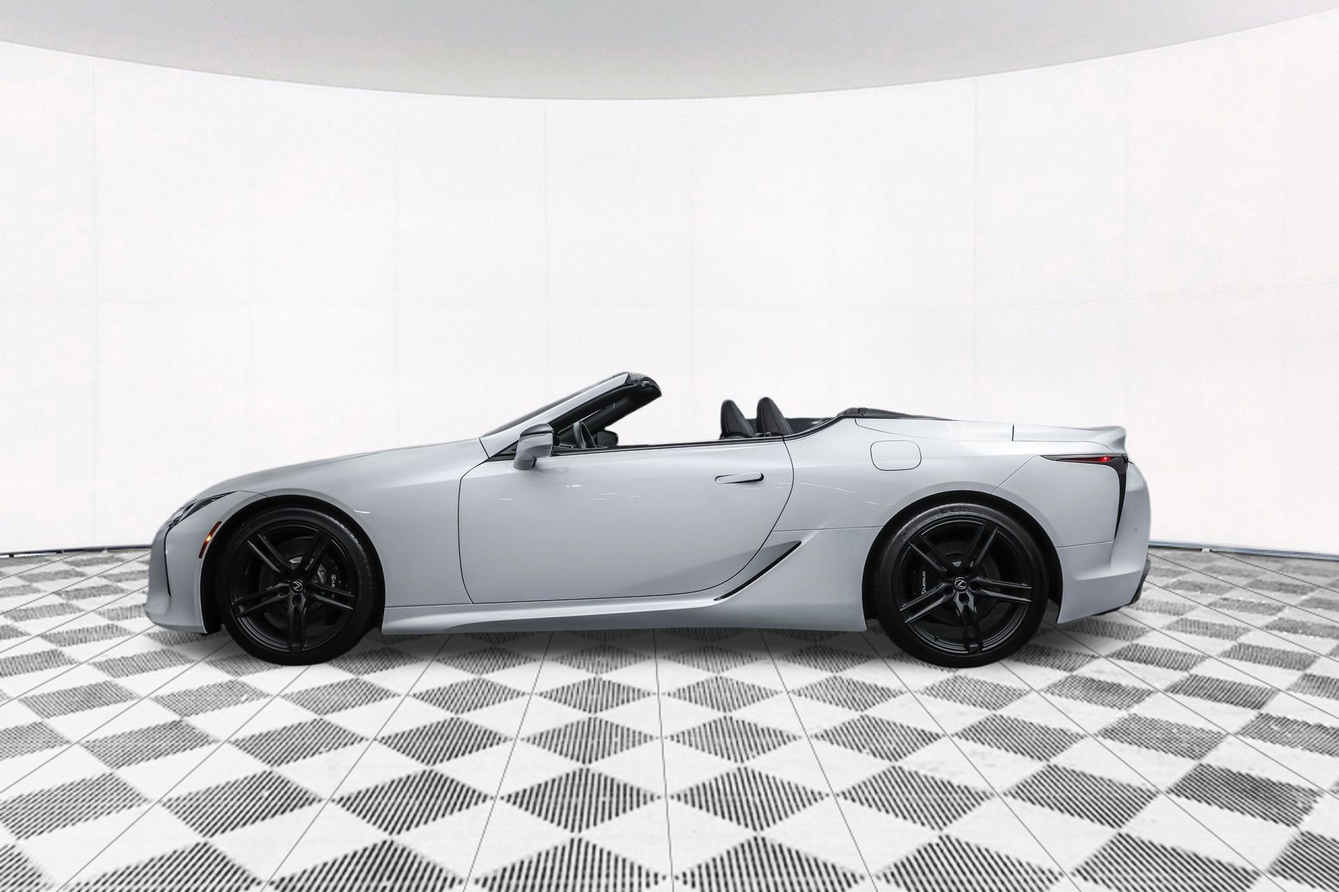 Used 2024 Lexus LC 500 Convertible image 8