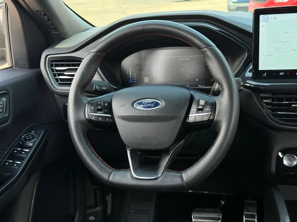 Used 2024 Ford Escape ST-Line w/ Tech Pack #1 AWD/4WD image 7
