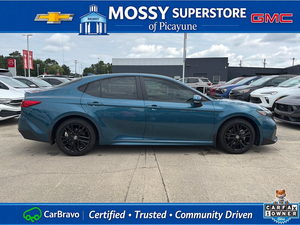 Used 2025 Toyota Camry SE w/ Convenience Package FWD image 7