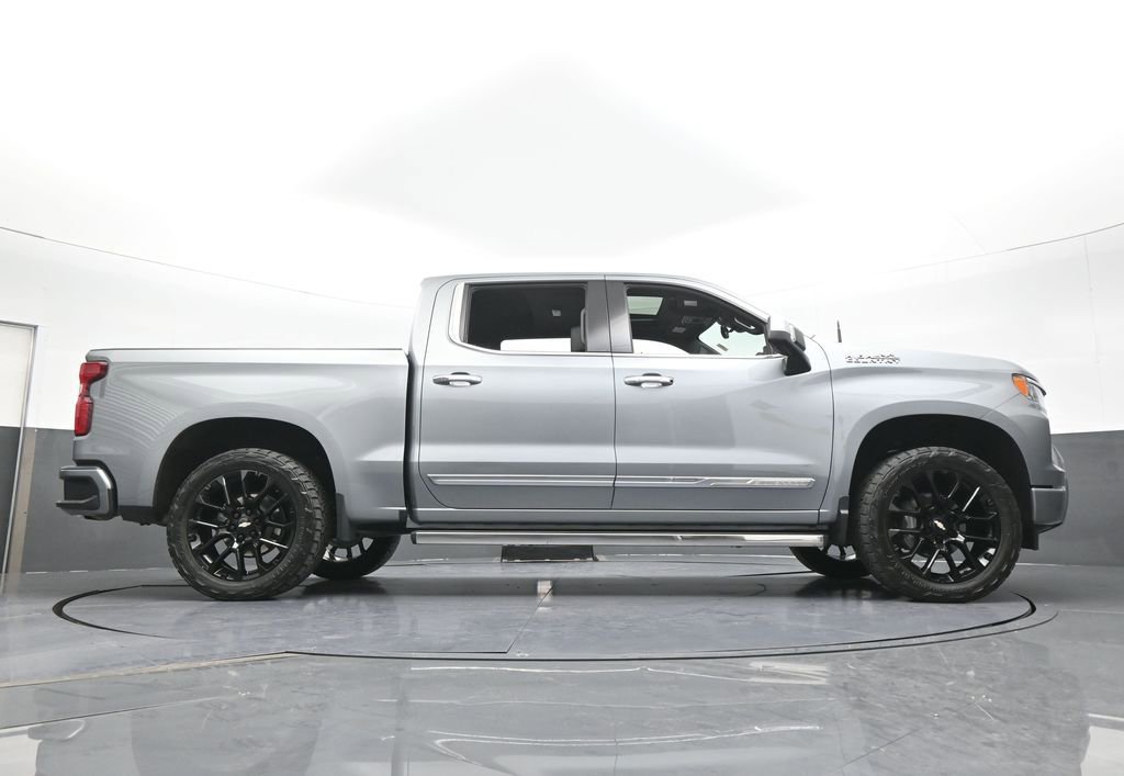 Used 2024 Chevrolet Silverado 1500 High Country w/ Technology Package image 82