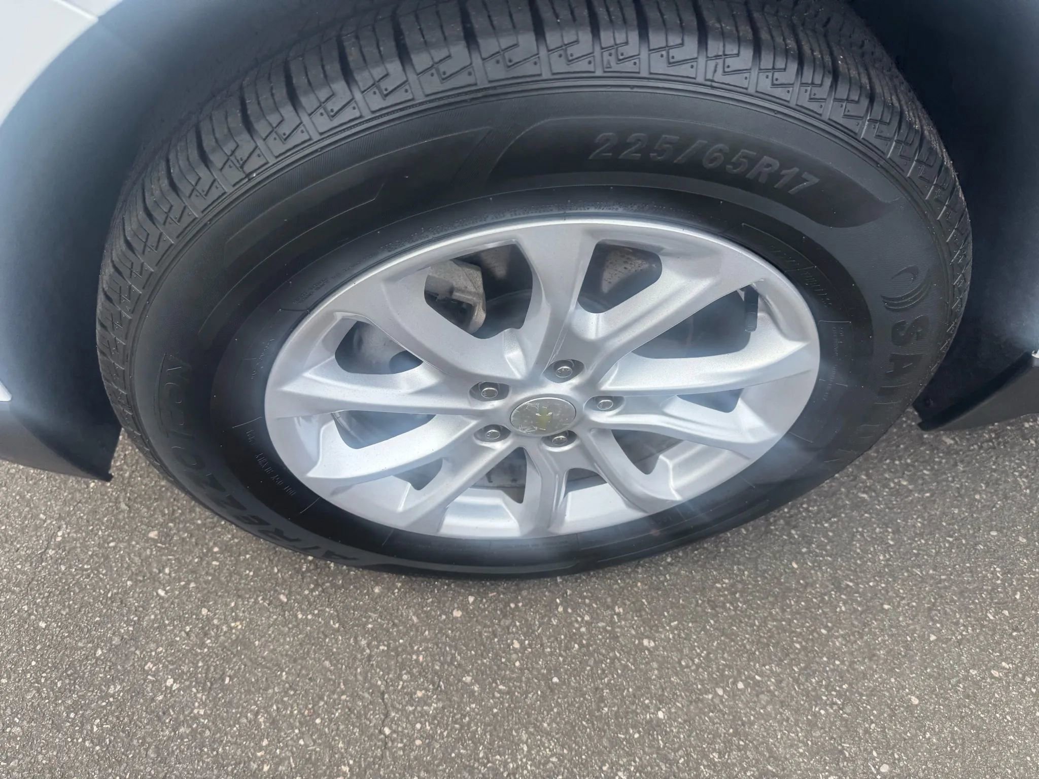 Used 2019 Chevrolet Equinox LT image 11