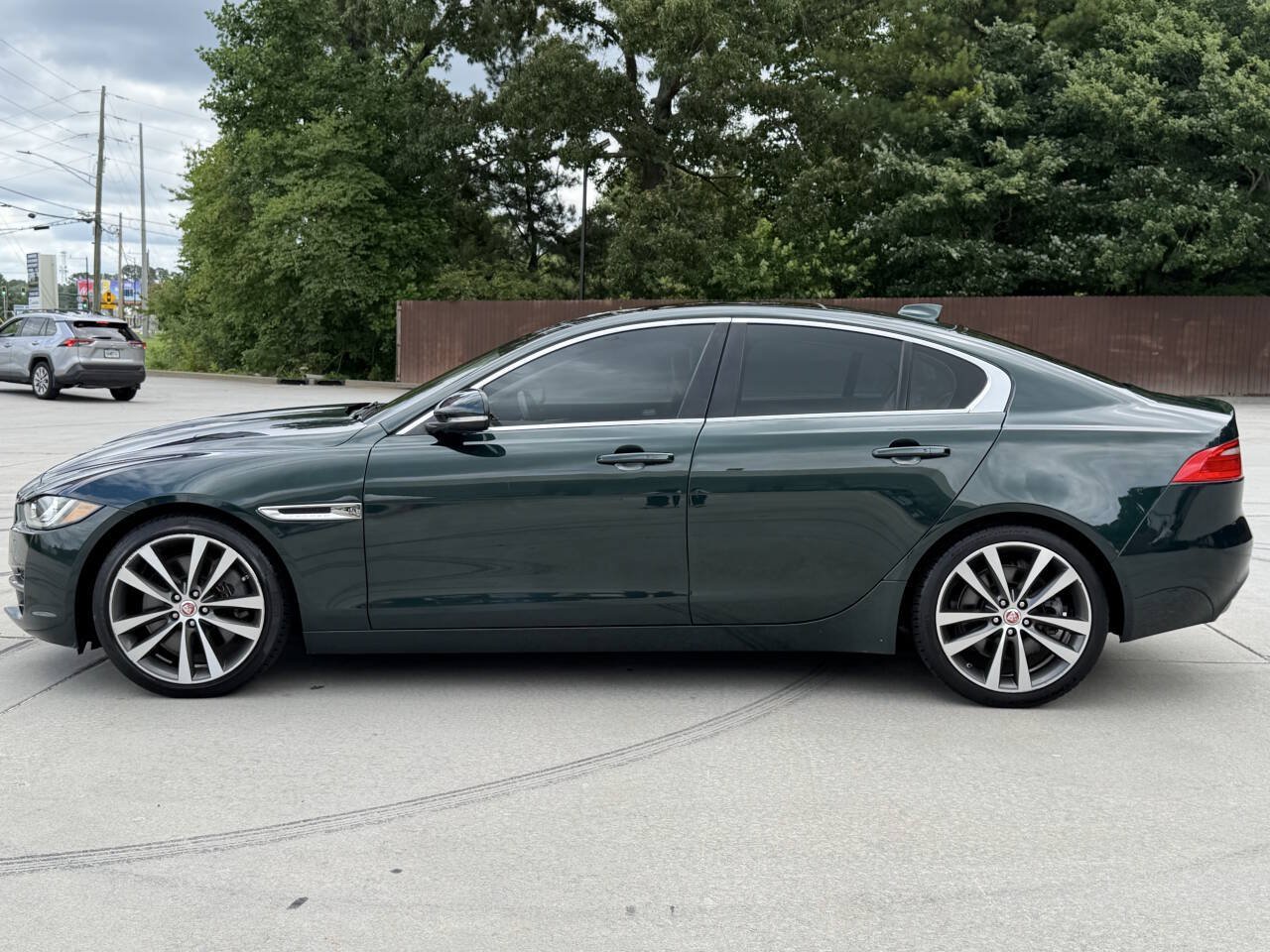 Used 2017 Jaguar XE Prestige RWD image 20