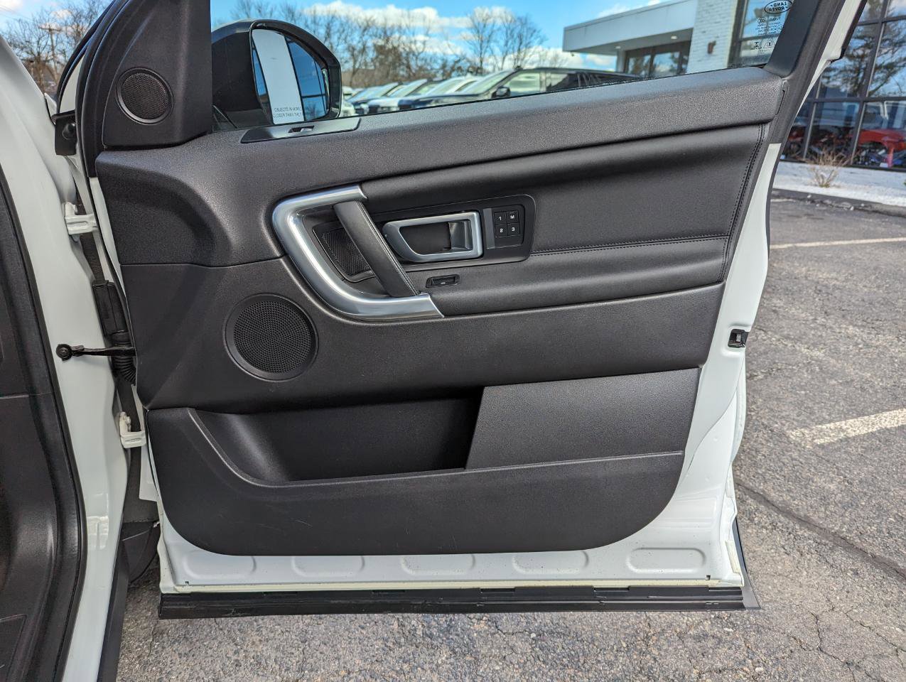 Used 2017 Land Rover Discovery Sport HSE image 30