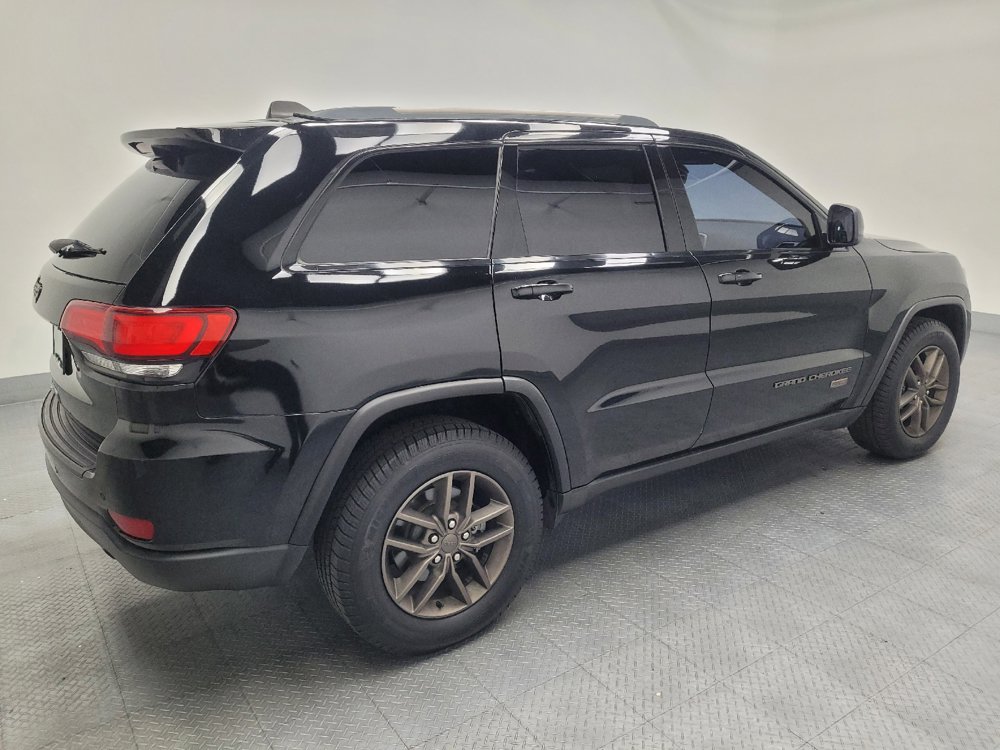 Used 2017 Jeep Grand Cherokee Laredo 75th Anniversary RWD image 10