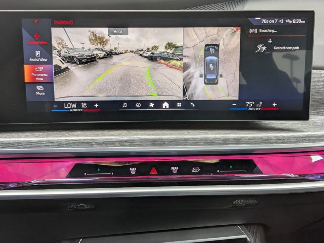 Used 2025 BMW i7 eDrive50 w/ Premium Package image 14