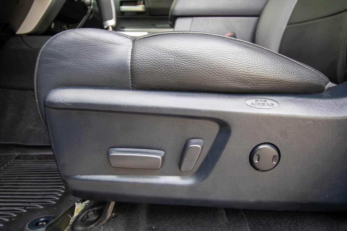 Used 2018 Toyota Tundra Limited AWD/4WD image 14