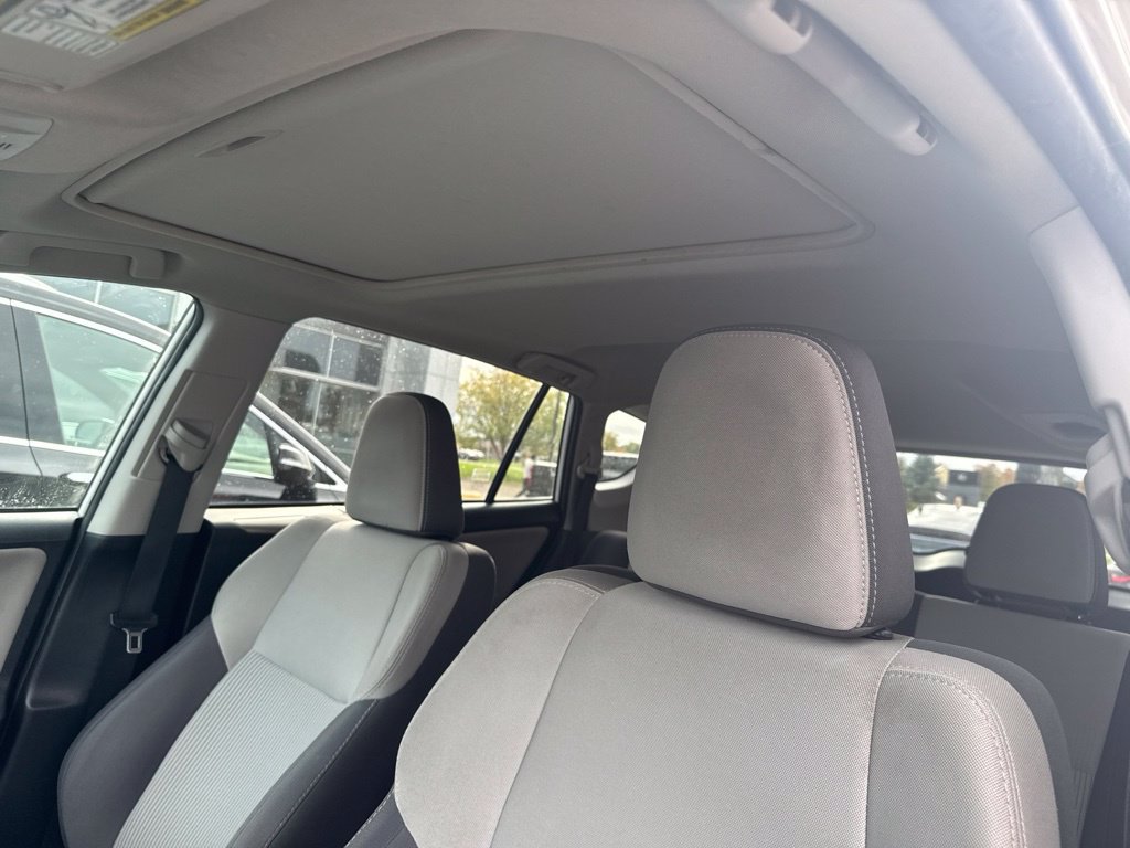 Used 2015 Toyota RAV4 XLE FWD image 30