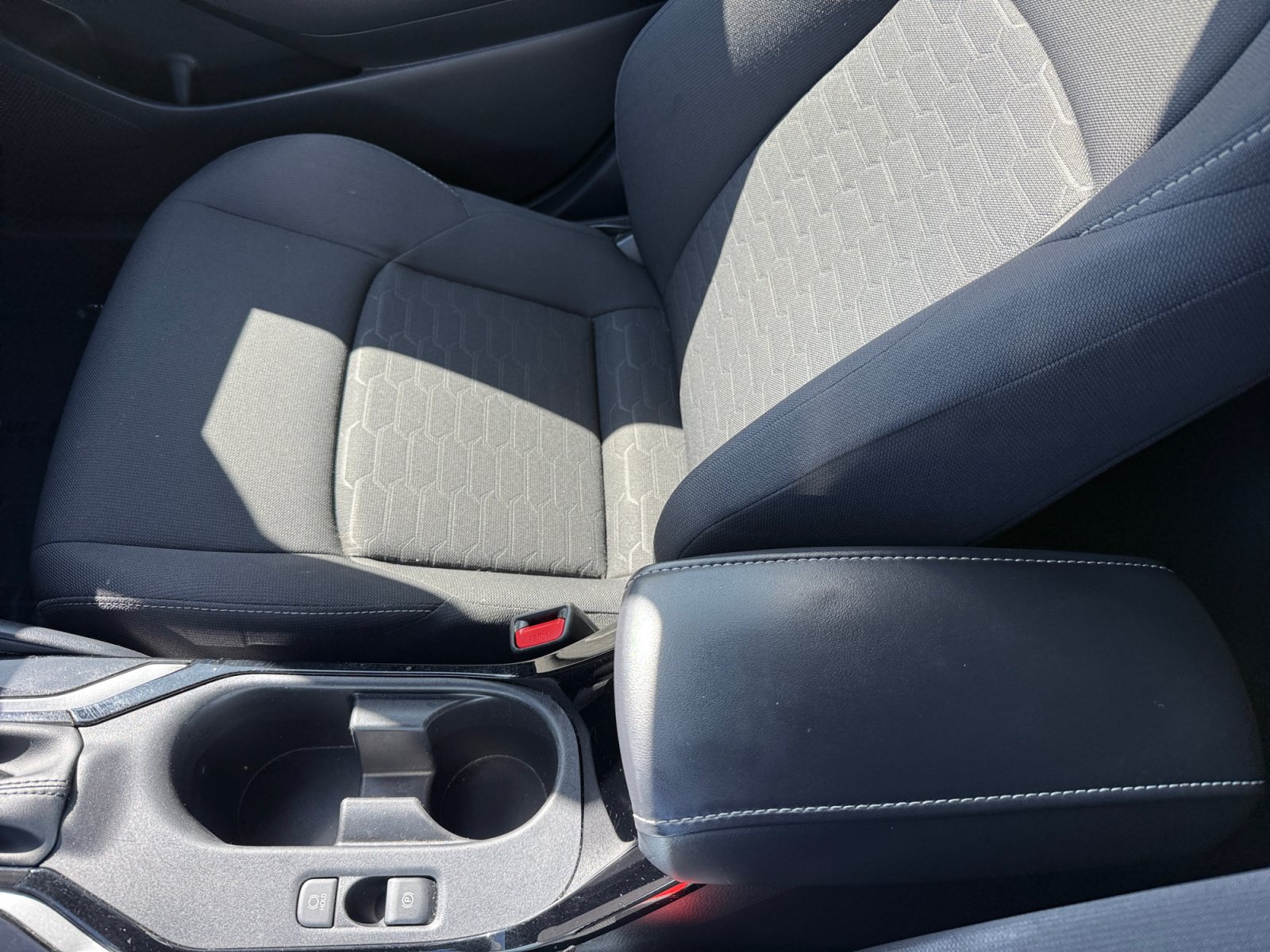Used 2023 Toyota Corolla SE w/ SE Premium Package FWD image 14