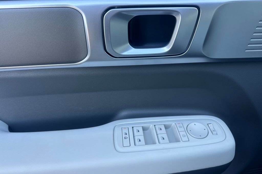 New 2026 Hyundai Santa Fe SE FWD image 8