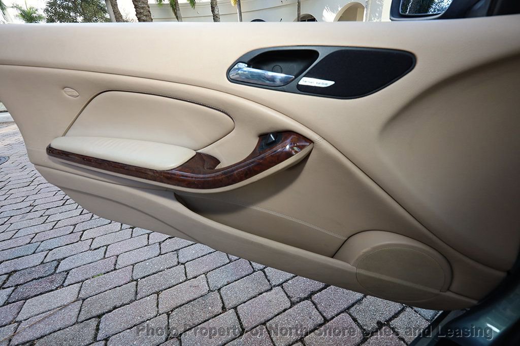 Used 2001 BMW 330Ci Convertible image 35