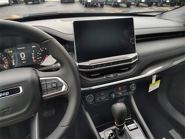 New 2026 Jeep Compass Latitude image 21