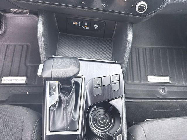 Used 2026 Kia Sportage LX w/ LX Convenience Package image 15