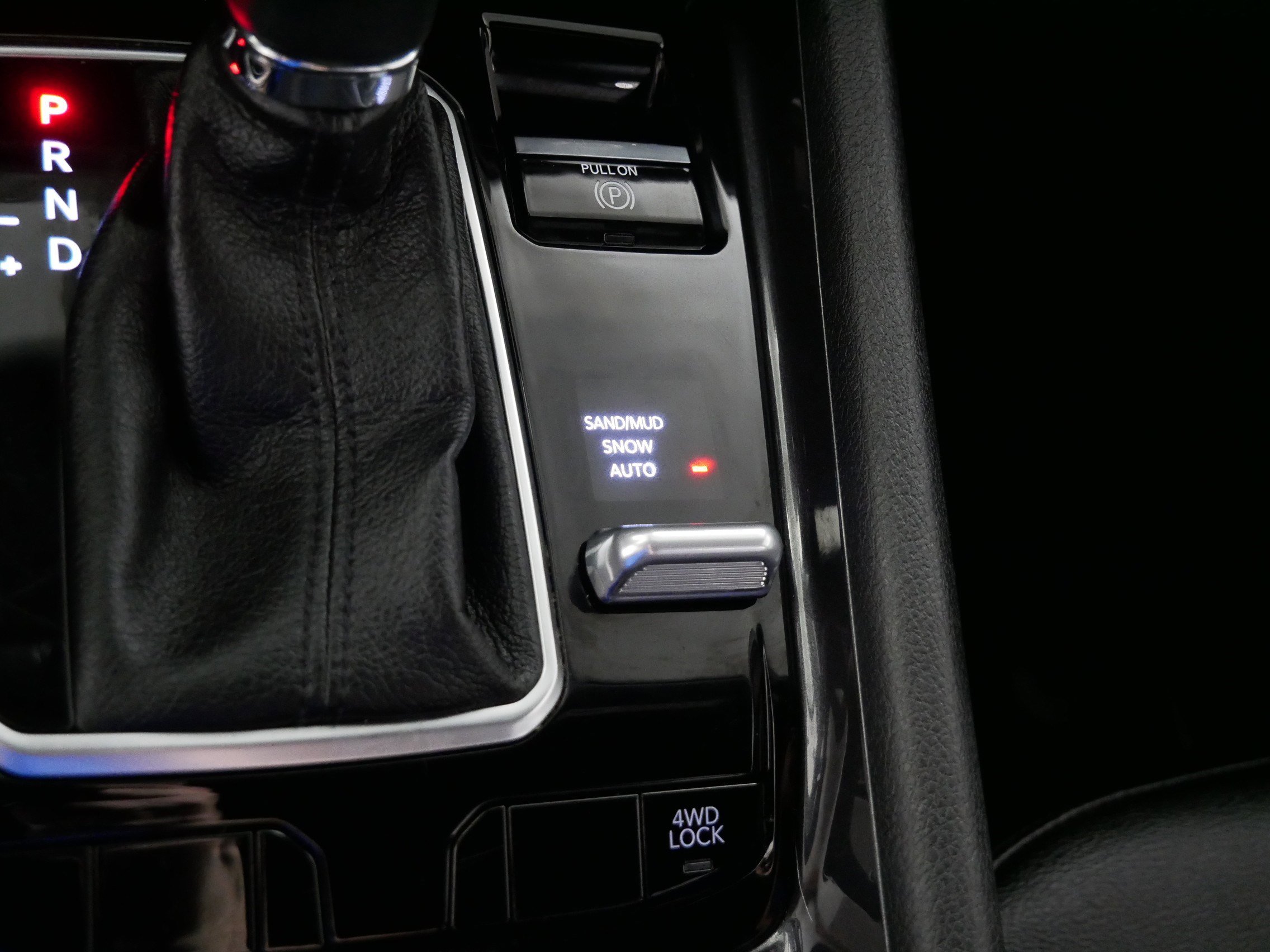 Used 2024 Jeep Compass Latitude image 30