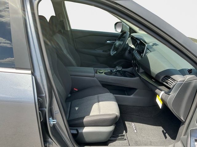 New 2026 Nissan Rogue SV AWD/4WD image 17