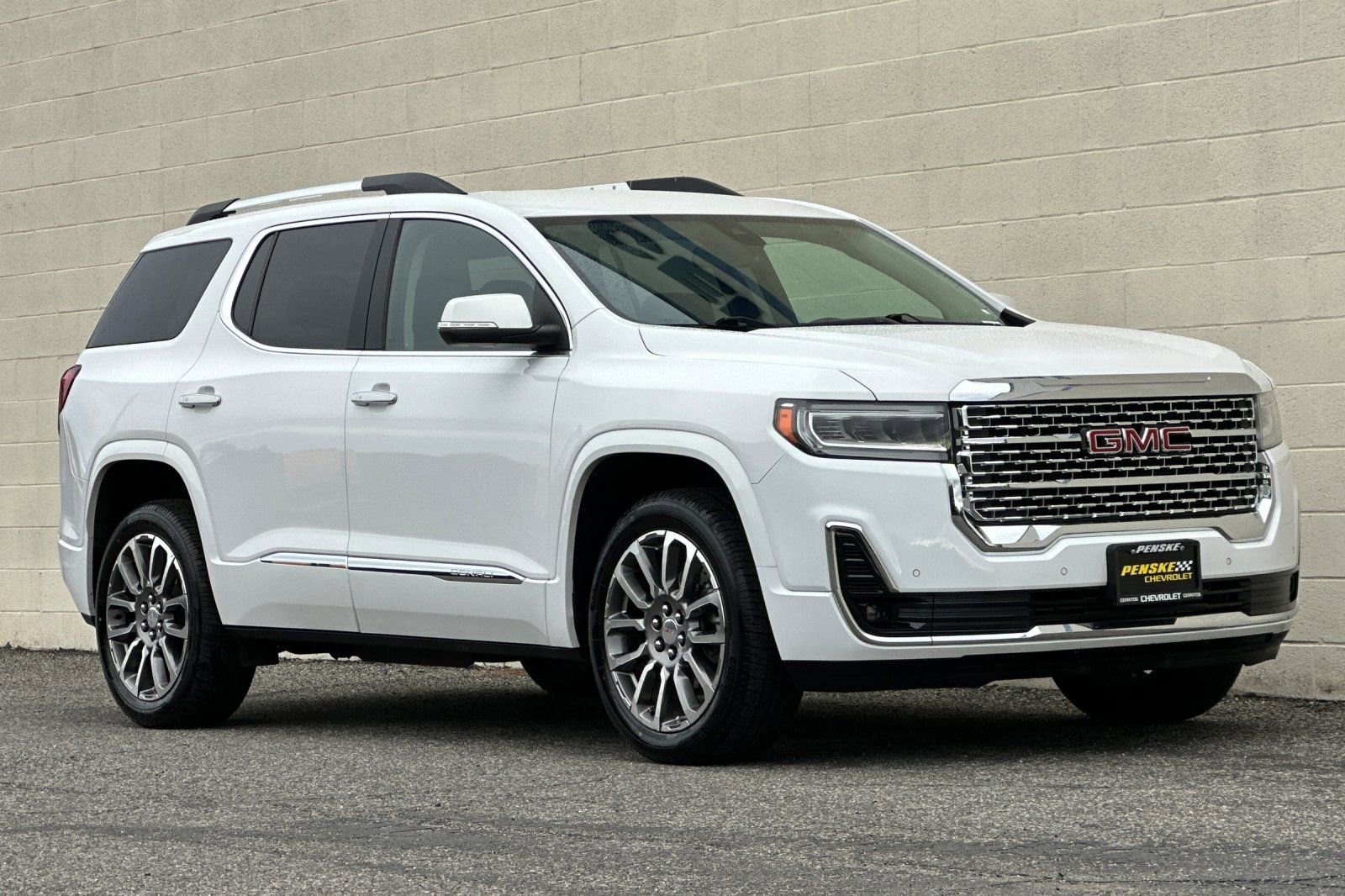Certified 2023 GMC Acadia Denali image 2