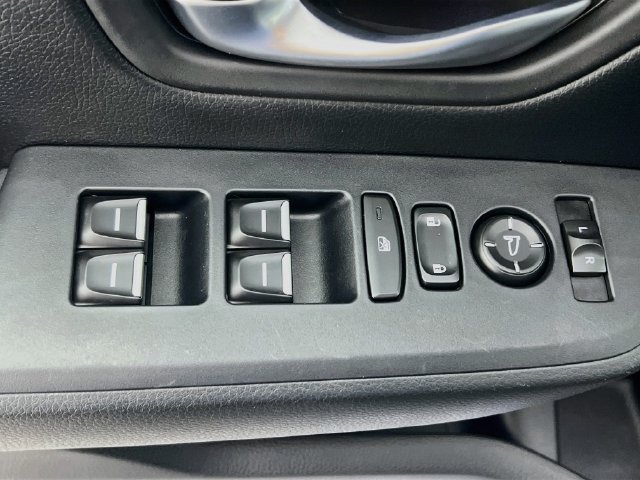 Used 2025 Honda Pilot Touring image 12
