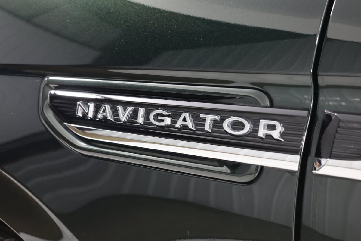 Used 2024 Lincoln Navigator Black Label AWD/4WD image 17