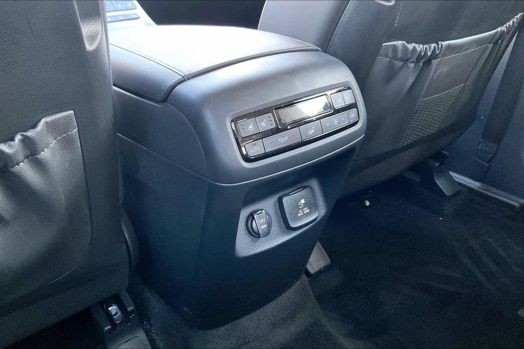 Used 2024 Hyundai Palisade SEL w/ Premium Package FWD image 32