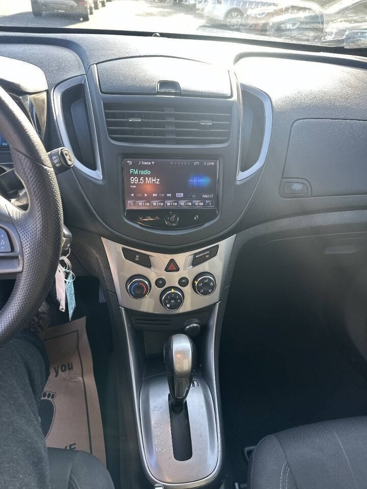 Used 2016 Chevrolet Trax LT AWD/4WD image 18