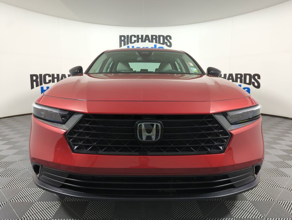 Certified 2025 Honda Accord SE image 3