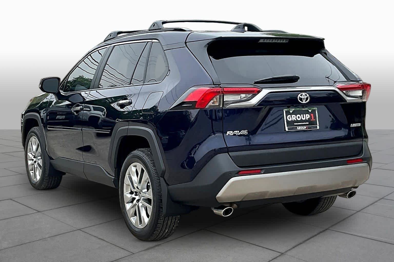 Used 2025 Toyota RAV4 Limited image 12
