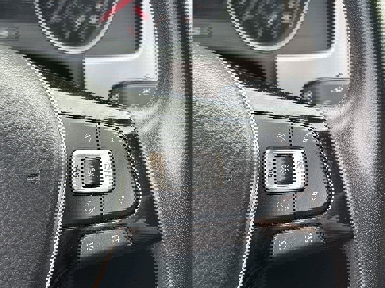 Used 2018 Volkswagen Atlas SE image 19