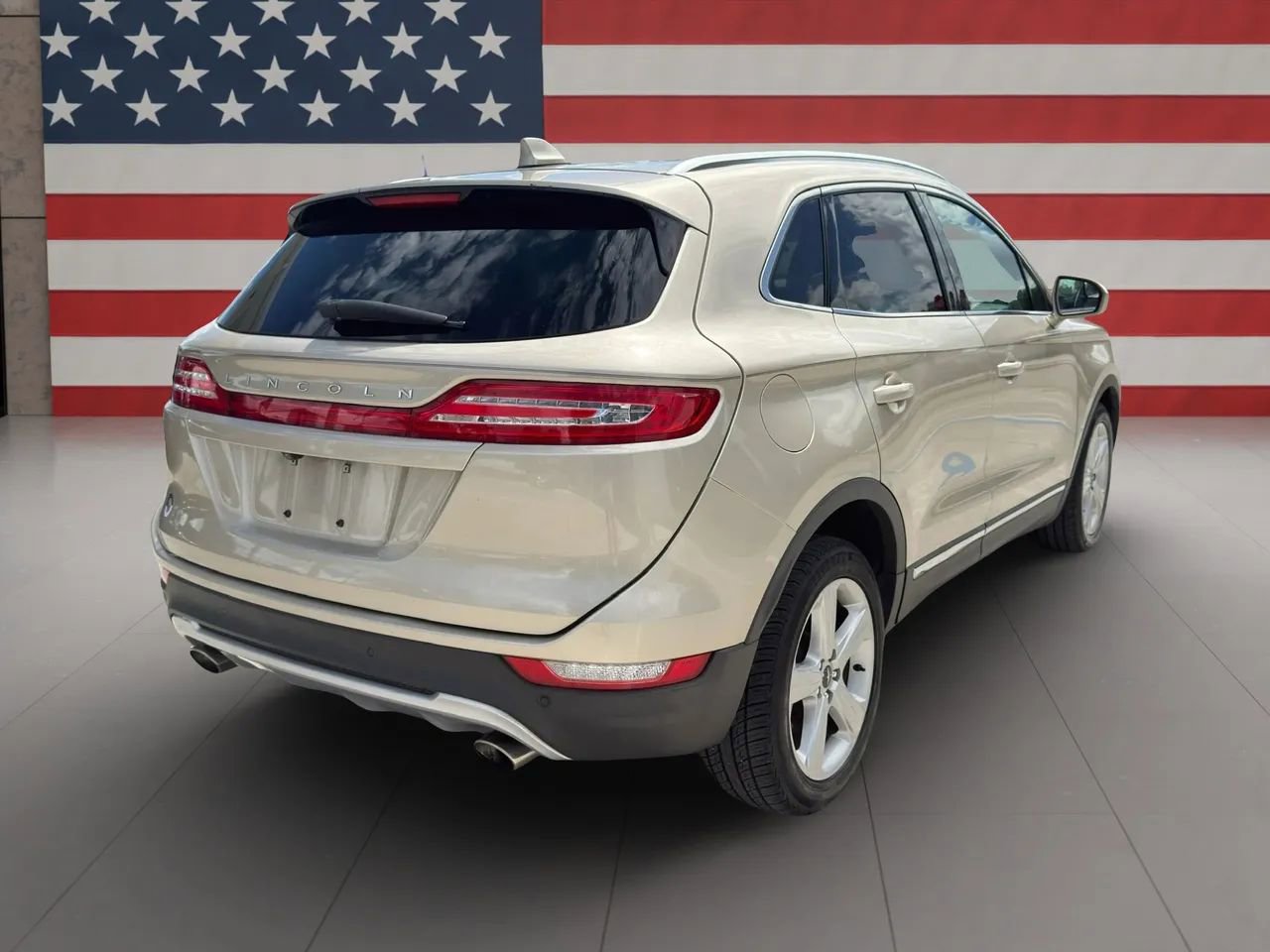 Used 2017 Lincoln MKC Premiere image 5