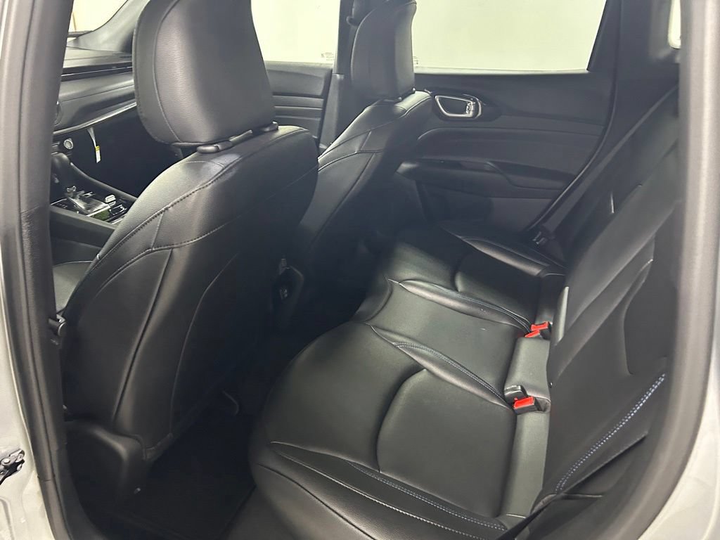 Used 2026 Jeep Compass Limited AWD/4WD image 14