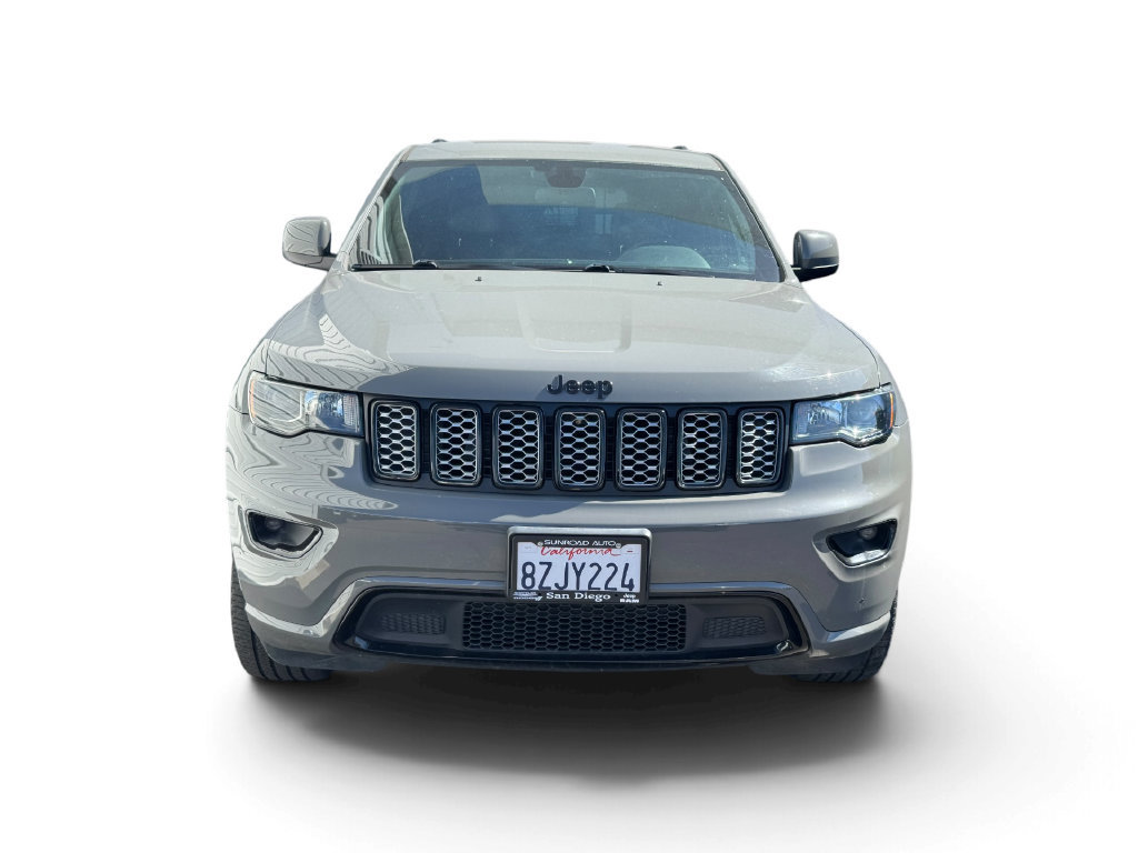 Used 2021 Jeep Grand Cherokee Laredo X AWD/4WD image 2