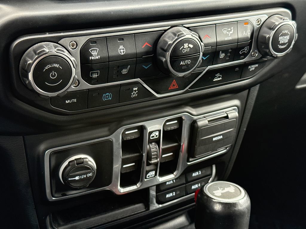 Used 2021 Jeep Wrangler Unlimited Sahara w/ Cold Weather Group image 26