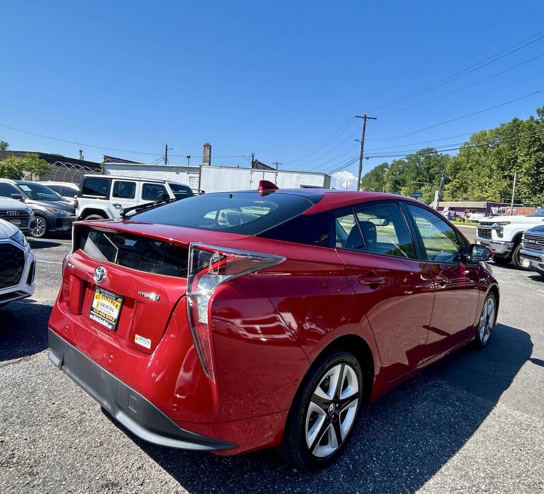 Used 2018 Toyota Prius Four Touring w/ Premium Convenience Package FWD image 5